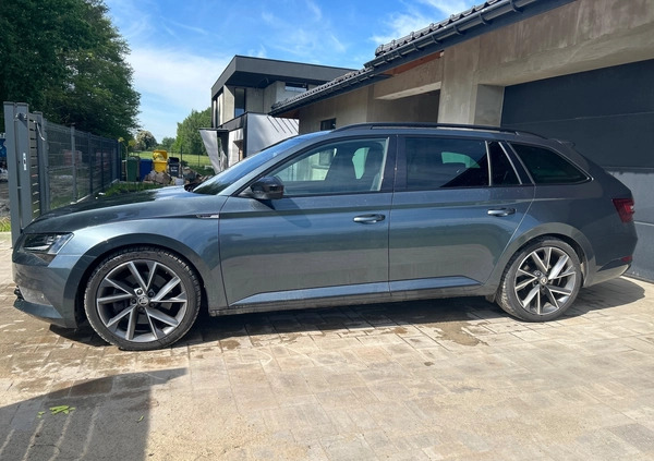 Skoda Superb cena 98400 przebieg: 143600, rok produkcji 2018 z Poznań małe 137